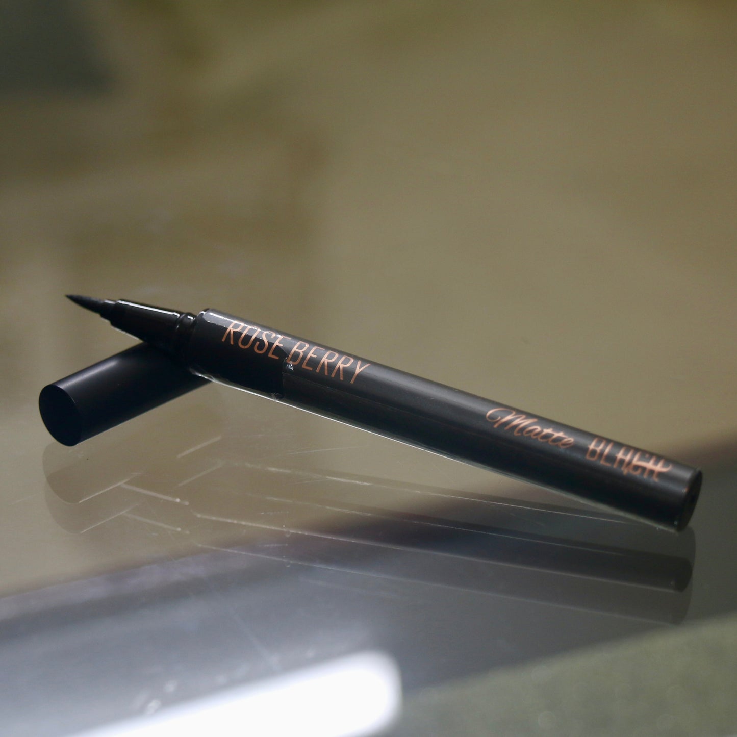 ROSEBERRY LIQUID BLACK LINER